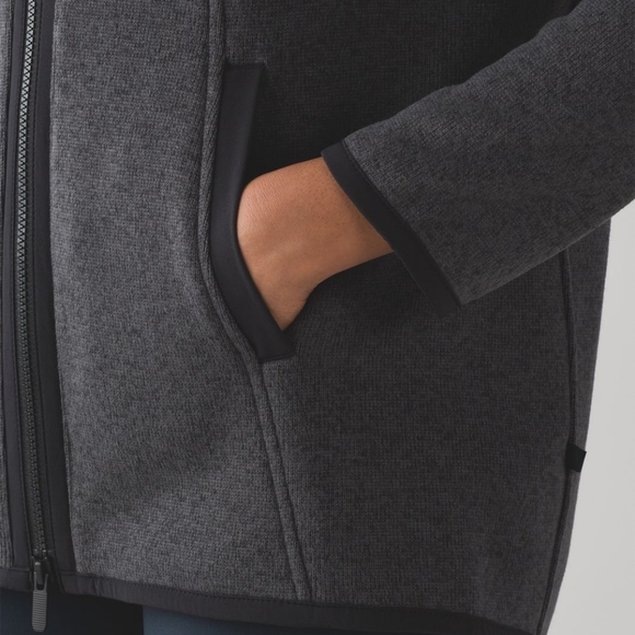 Lululemon It's Fleecing Cold Jacket NWT 6 - Picture 7 of 7